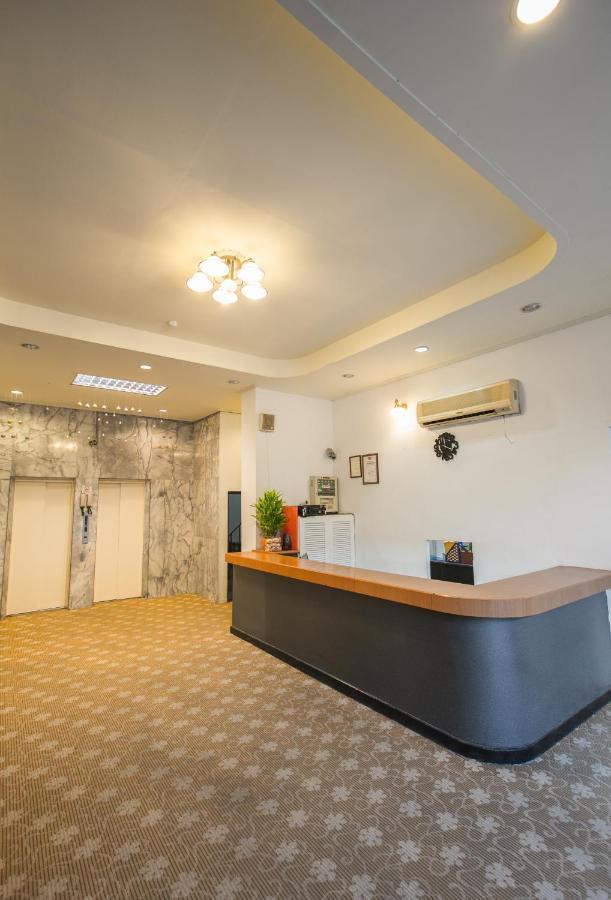 Taichung Hall Aparthotel Buitenkant foto